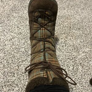 Rocket Dog plaid boot size 8